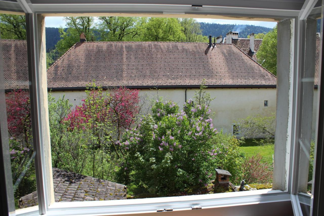 A Cote Bed & Breakfast Motiers Bagian luar foto