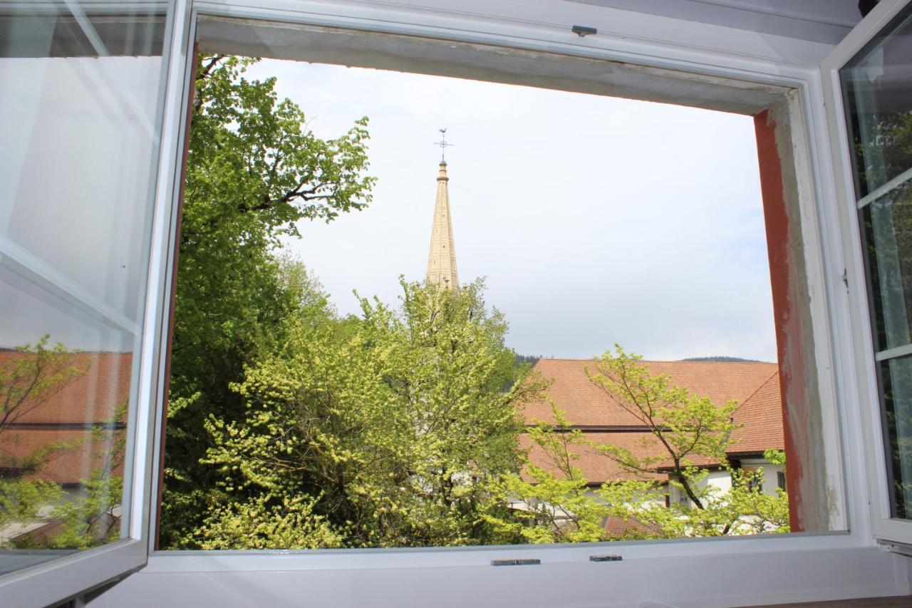 A Cote Bed & Breakfast Motiers Bagian luar foto