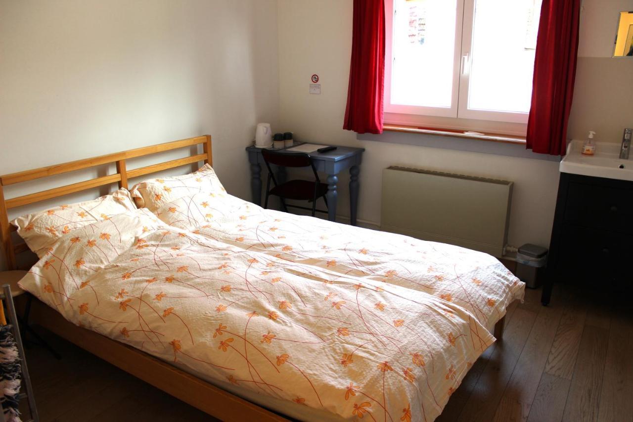 A Cote Bed & Breakfast Motiers Bagian luar foto
